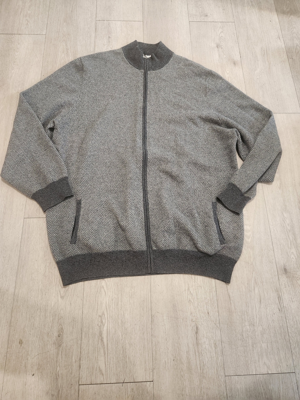 Tom James 100% Cashmere Full Zip Gray Herringbone Cardigan Sweater Jacket